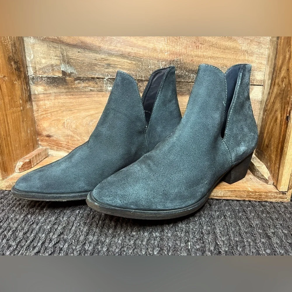 373. NWT Free People Charm Double V Ankle 39 (9) - Picture 2 of 6